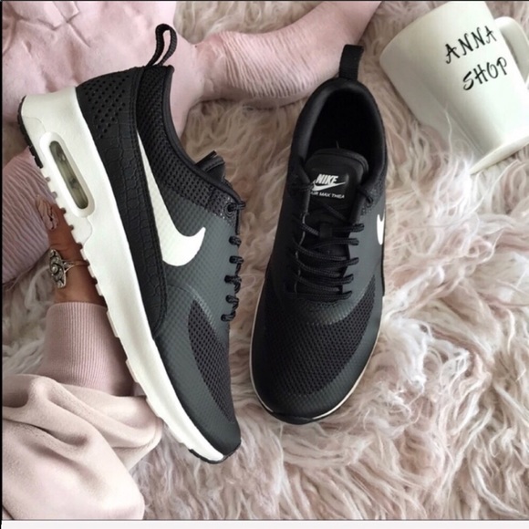 NWT Nike Air Max Thea Black - Picture 7 of 8
